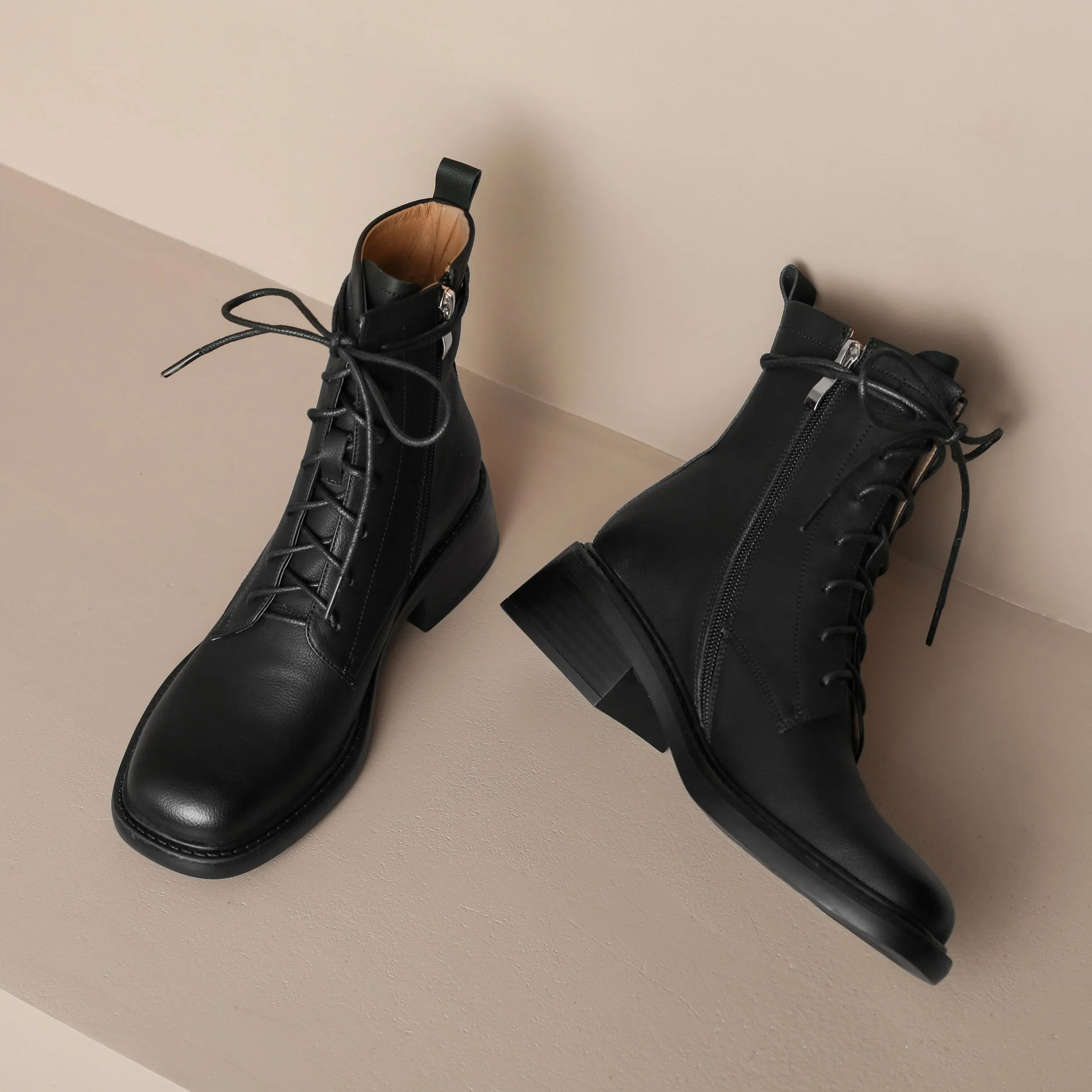 TinaCus Handmade Women's Genuine Leather Front Lace Up Round Toe Low Chunky Heel Motorcycle Ankle Boots Shoes